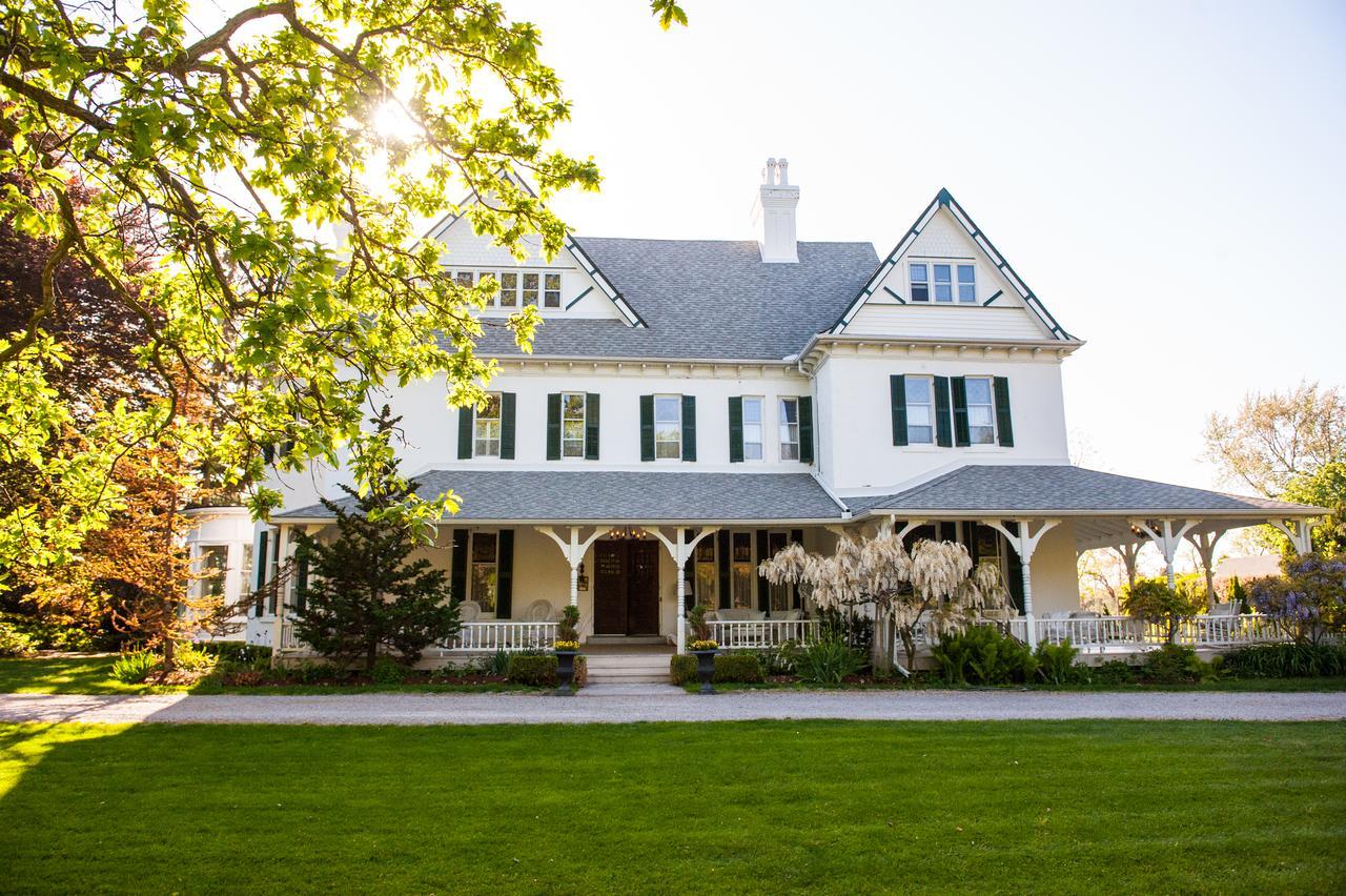 Grand Victorian Bed & Breakfast Niagara Falls Exterior photo