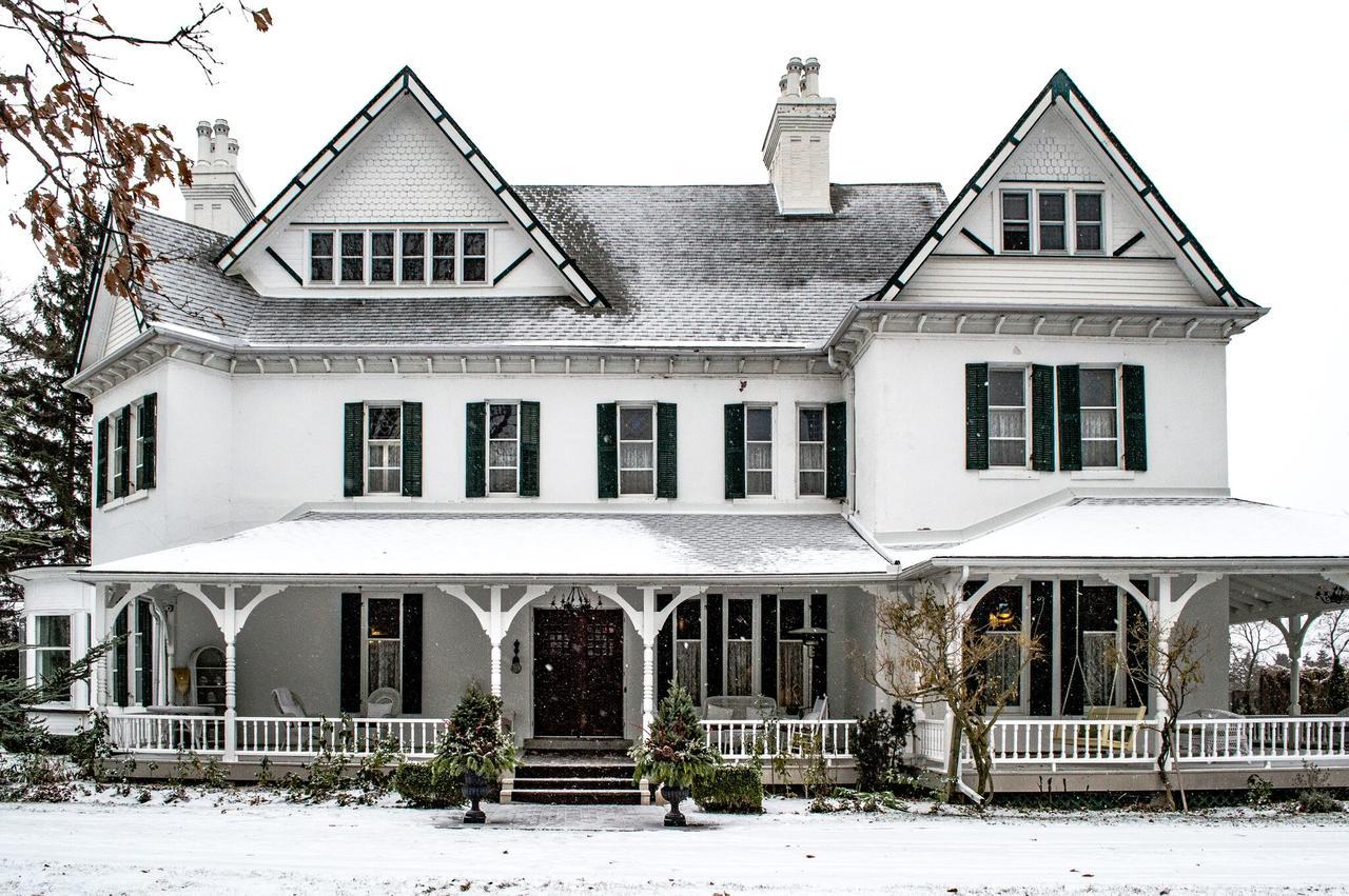 Grand Victorian Bed & Breakfast Niagara Falls Exterior photo